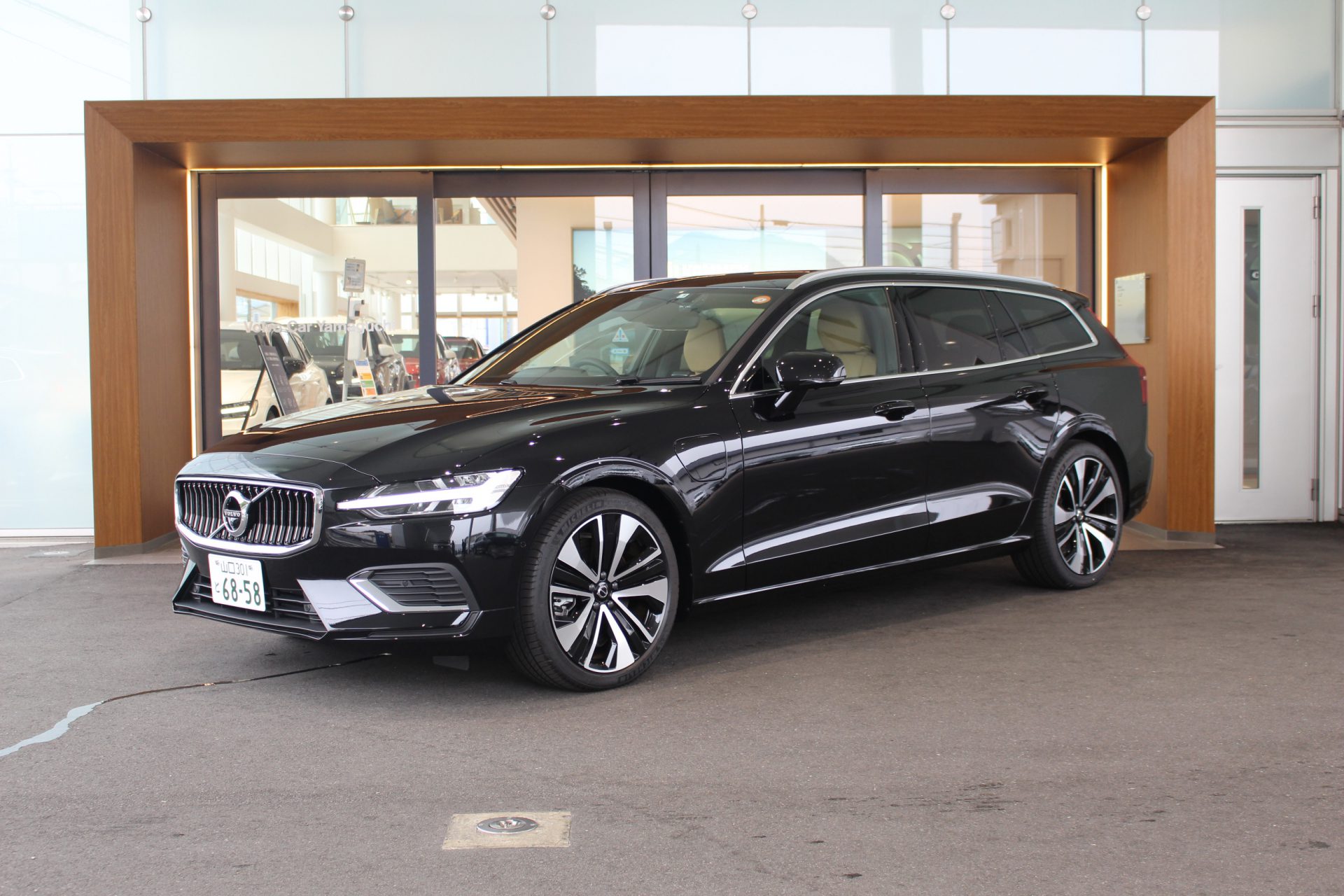 V60 Recharge Plug-in hybrid  T6 AWD Inscription