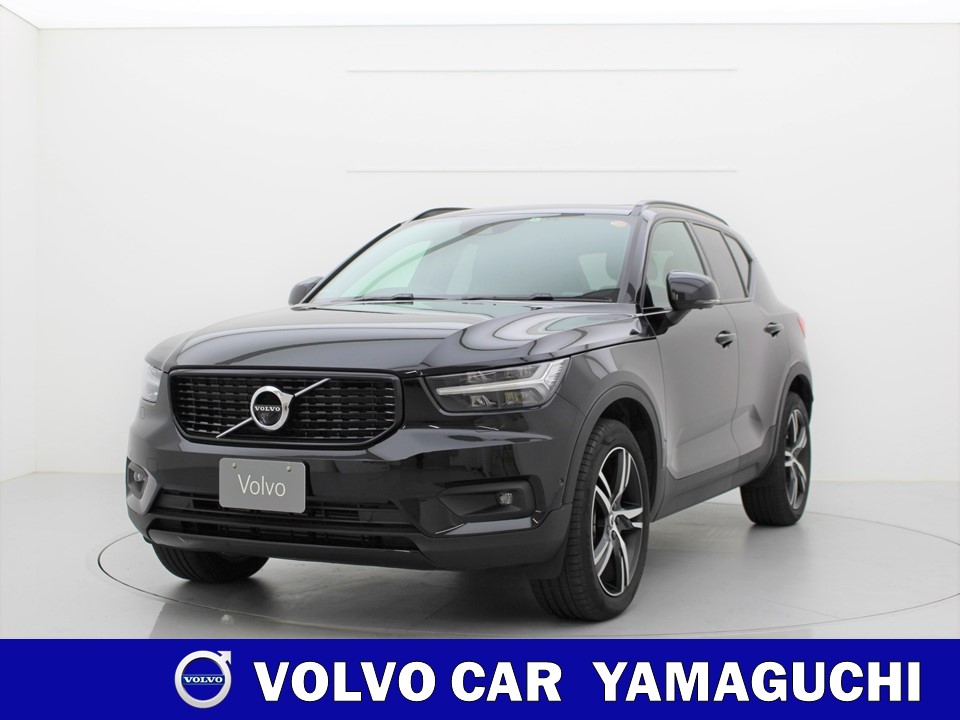 XC40 T4 AWD Rデザイン 4WD　パノラマサンルーフ　パワーテールゲート ステアリングヒーター　ハーマンカードンプレミアムオーディオ